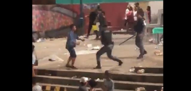 Vídeos: PMs agridem populares durante festa de aniversário de Atalaia do Norte