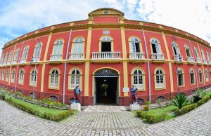 Espaços culturais voltam a funcionar sem necessidade de agendamento em ManausMedida é válida para visitação e espetáculos