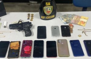 Polícia prende cinco assaltantes por roubo a passageiros do ônibus 678, em ManausNa ocorrência, um adolescente de 15 anos também foi apreendido