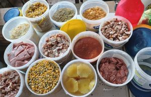 Polícia apreende mais de 40 quilos de comida imprópria para consumo em restaurante Ao todo, foram apreendidos cerca de 41 quilos de material que oferecia risco à saúde pública