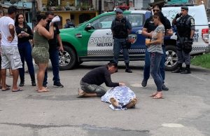 Sem ficha criminal, vítima é perseguida e morta no meio da rua na Compensa: ‘meu irmão se foi’