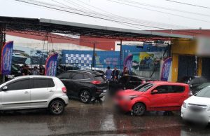 Empresário e baleado dentro de loja durante assalto no Nova CidadeA vítima foi socorrida às pressas até o hospital