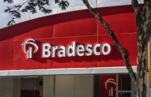 Bradesco é condenado a indenizar cliente por cobranças indevidas em conta