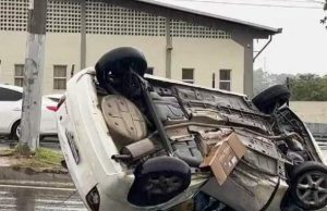 Pai sofre mal súbito ao volante e morre no colo da filha após capotar carro em ManausTragédia