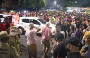 Equipe da CIF é recebida a garrafadas no bloco ‘Bocal Queimado’ na ZL de Manaus