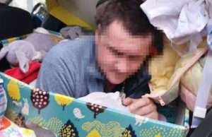 Homem tenta fugir da guerra na Ucrânia dentro de caixa de brinquedoComo a lei marcial está em vigência no país, ucranianos com idade entre 18 e 60 anos são proibidos de deixarem a Ucrânia