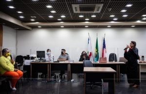 Condenado homem que matou patroa e deixou o corpo no estacionamento do Hospital 28 de AgostoJeferson Borges de Souza foi julgado e condenado a 18 anos de prisão pelo homicídio que teve como vítima Andreia Defaveri Vasconcelos, crime ocorrido em 3 de janeiro de 2020