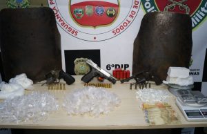Quadrilha envolvida com tráfico de drogas em Iranduba é presa em condomínio de ManausUm dos suspeitos tinha três mandados de prisão em aberto