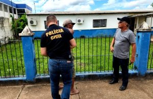 TERROR – Pai invade escola com faca para transferir filho de horário em Iranduba; veja o vídeo