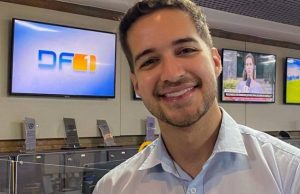 Adolescente que esfaqueou jornalista da Globo confessa que vítima foi escolhida na horaGabriel Luiz foi atingido com 10 facadas pelo corpo, passou de diversas cirurgias e está na UTI, mas estável e consciente