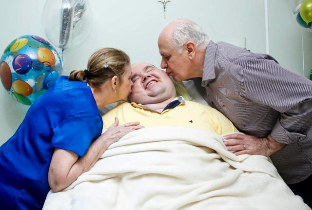 Rafael Corrêa com os pais - foto - arquivo pessoal