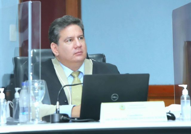 cons ari moutinho junior