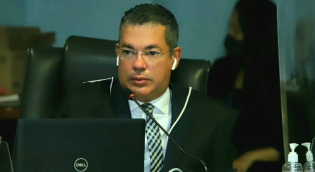 Conselheiro do TCE-AM suspende pregão para locação de ambulância em Itacoatiara