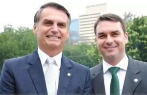 Veja: Flávio Bolsonaro publica vídeo do pai em Manaus e ironiza ‘vitória no 1º turno’Direita