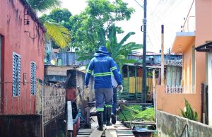 Tubulações de água em áreas impactadas pela cheia do rio Negro são elevadas em ManausTrabalho realizado pela concessionária Águas de Manaus beneficia moradores que vivem em regiões de palafitas e rip-rap da capital