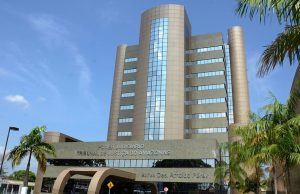 Prédio do Tribunal de Justiça em Manaus treme com terremoto no Peru e é evacuado com urgênciaDe acordo com o Centro de Sismologia, o tremor de magnitude 7,2 foi registrado nesta quinta-feira no Peru, próximo a fronteira com a Bolívia