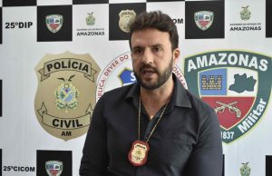 ‘Assistente social’ é presa por estelionato em ManausInfratora apresentou proposta segundo a qual, se a vítima lhe pagasse R$ 3.115, seria possível conseguir dois imóveis oriundos de recuperação de invasões