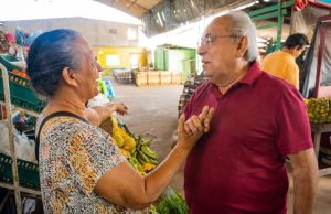 Amazonino visita Iranduba, onde moradores relatam educação e segurança precáriasPré-campanha