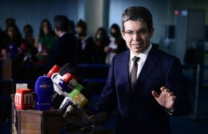 Randolfe: CPI do MEC será protocolada nos próximos dias