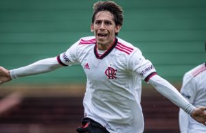 Jogador do Fla nascido no AM marca na vitória sobre o Palmeiras no Sub-20É da terra