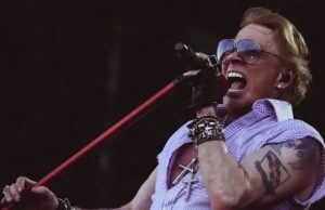 Com show marcado em Manaus, Axl Rose explica problema na voz e pede desculpaPreocupação