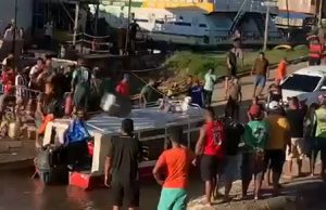 População revoltada mata, queima e espanca ‘piratas dos rios’ em JapuráA SSP-AM mandou reforços policiais para o município