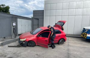 Susposto ‘militar do EB’ avança na contramão e causa acidente na Av. Constantino Nery