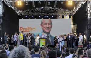 PDT lança candidatura de Ciro Gomes à Presidência da RepúblicaPartido ainda não definiu o candidato a vice