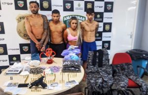 Loirão e subalternos são presos com fardas da Rocam, arma e muita droga no ‘Jorge Texas’A mulher é suspeita de liderar o tráfico de drogas no bairro