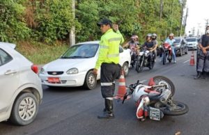 Funcionário da Seduc morre esmagado por carreta em avenida de Manaus