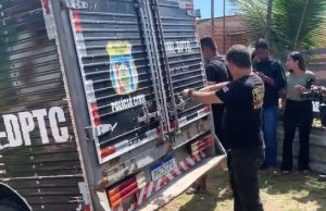 Mãe, filho e cachorro da família são assassinados dentro de casa em Manaus