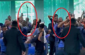 Pau comeu solto! Vereador e secretário de Iranduba saem na porrada após sessão; vídeo