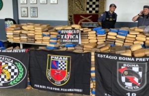 Quase uma tonelada de drogas é apreendida em casa alugada na Zona Norte