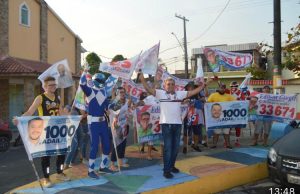 O candidato Edilson Gurgel apresenta propostas de campanha em toda a cidade de Manaus