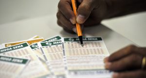 Mega-Sena de hoje sorteia prêmio de R$ 115 milhões