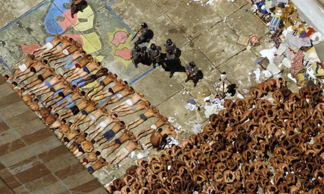 2001-02-19t000000z_136760869_rp2drihchaaa_rtrmadp_3_crime-brazil-prison