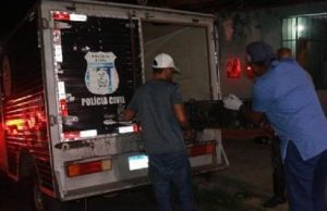 Menor é abordado na frente da casa da avó e morto com 19 tiros na Compensa