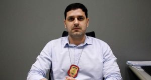 Policiais civis prendem homem por estelionato praticado contra idosoInfrator tentou retirar mais de R$ 300 mil em uma agência bancária, utilizando documentos falsos