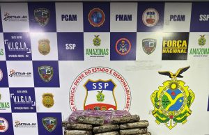 Base Arpão: dupla é presa com 27 quilos de drogas em embarcaçãoDroga estava escondida em uma mala