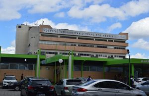 Governo do Amazonas divulga funcionamento dos órgãos públicos durante jogos do Brasil na CopaNa primeira fase dos jogos, os serviços serão ofertados até o meio-dia e algumas delegacias funcionarão em regime 24h