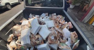 Meia tonelada de alimentos impróprios para consumo em supermercado de ManausAção foi realizada com apoio da Vigilância Sanitária de Manaus (Visa Manaus) e da Agência de Defesa Agropecuária e Florestal do Amazonas (Adaf)
