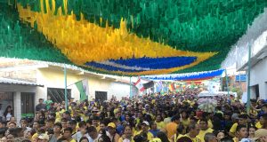 Mais de 3 mil pessoas acompanharam a estreia da Seleção Brasileira na Copa do Mundo 2022 na rua Capitão Francisco FalcãoNa grande estreia da Seleção Brasileira contra a Sérvia na Copa do Catar reuniu mais de 3 mil torcedores