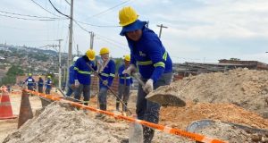Em Manaus, obras de redes de água devem beneficiar mais de 25 mil pessoas com água potável até o fim do anoNovos sistemas de abastecimento somam mais de 35 quilômetros de redes em comunidades das zonas Norte, Leste e Oeste de Manaus
