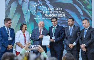 Lula vai propor que a COP30 seja na AmazôniaPresidente eleito recebeu carta dos governadores da região