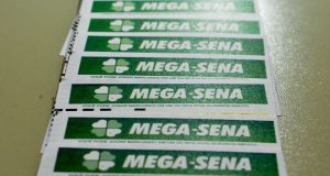 Mega-Sena acumulada sorteia R$ 65 milhões nesta quartaApostas podem ser feitas até 19h em loterias e pela internet