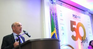 Presidente do TCE-AM palestra em seminário da Procuradoria Geral do EstadoO seminário faz parte da série de eventos em comemoração aos 50 anos da instituição