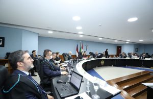 TCE-AM reprova contas da Câmara Municipal de Itamarati e multa vereador responsávelA sessão foi transmitida, ao vivo, pelos perfis do TCE-AM no YouTube, Facebook e Instagram