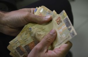 Beneficiários com NIS final 5 recebem hoje o Auxílio BrasilInscritos no CadÚnico recebem Auxílio Gás