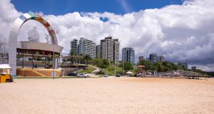 Praia da Ponta Negra estará interditada ao banho nesta sexta a partir das 14hNo sábado, 31, não será permitido o banho no rio durante os eventos programados para a virada
