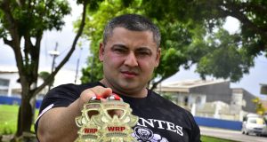 Atleta do AM é medalha de ouro no Campeonato Brasileiro de Powerlifting, no ParanáJoelso dos Santos recebeu apoio do Governo do Amazonas para participar da competição